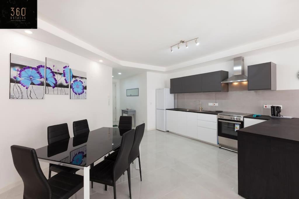 Spacious 2Br Apt In Qawra - Perfect For Families By 360 Estates St. Paul's Bay Buitenkant foto
