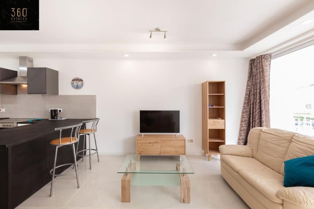 Spacious 2Br Apt In Qawra - Perfect For Families By 360 Estates St. Paul's Bay Buitenkant foto