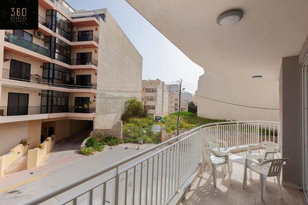 Spacious 2Br Apt In Qawra - Perfect For Families By 360 Estates St. Paul's Bay Buitenkant foto