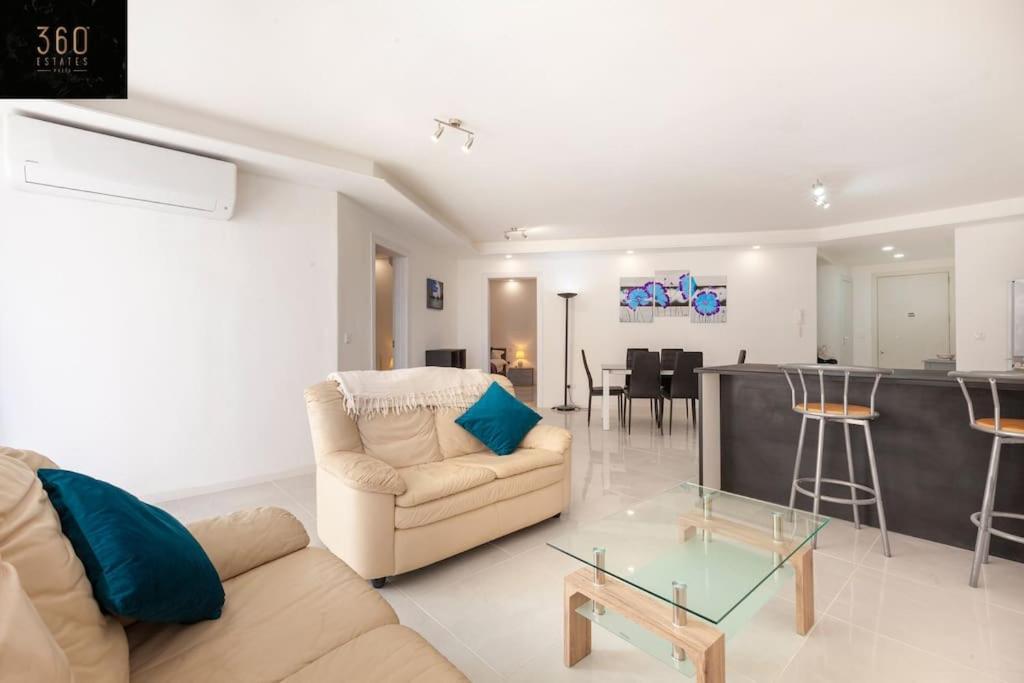 Spacious 2Br Apt In Qawra - Perfect For Families By 360 Estates St. Paul's Bay Buitenkant foto