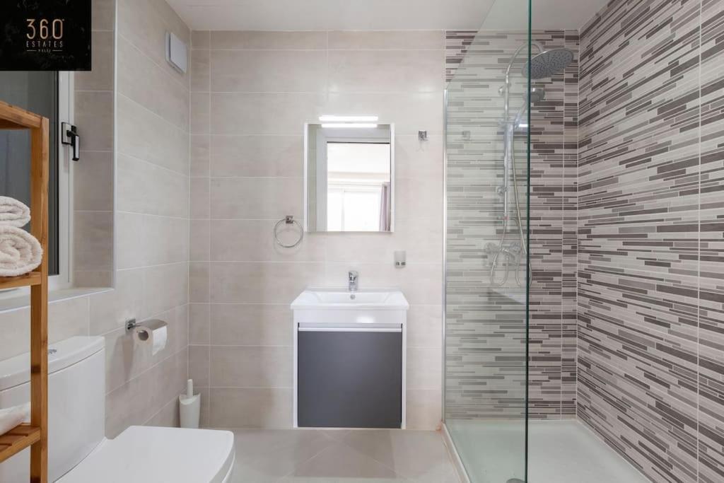 Spacious 2Br Apt In Qawra - Perfect For Families By 360 Estates St. Paul's Bay Buitenkant foto