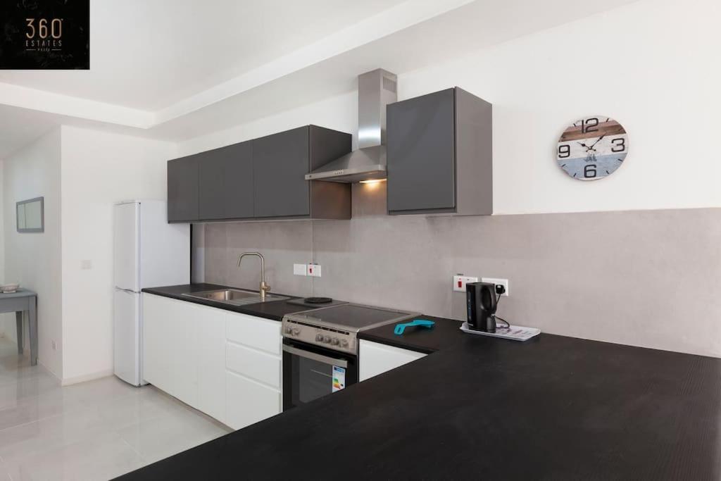 Spacious 2Br Apt In Qawra - Perfect For Families By 360 Estates St. Paul's Bay Buitenkant foto